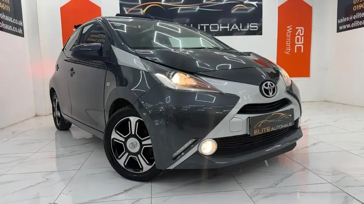 Used Toyota Aygo X-clusiv 69 HP (50 kW) 2016 Grey Hatchback