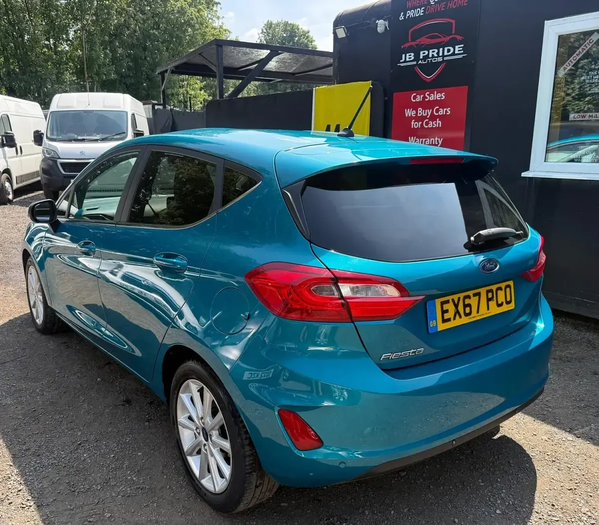 Used Ford Fiesta Titanium 125 HP (91 kW) 2017 Blue Hatchback