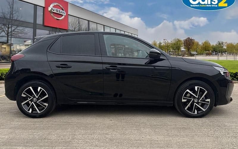 Second-hand Vauxhall Corsa 101 CP (74 kW) 2025 Negru Hatchback