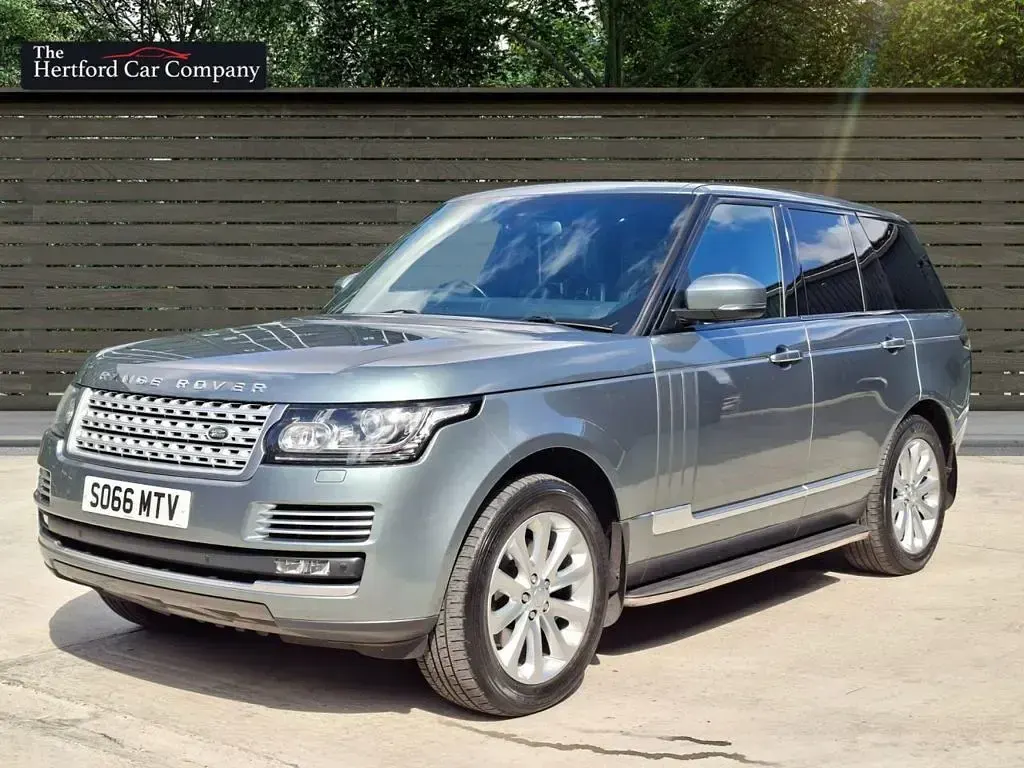 Used Land Rover Range Rover Vogue SE 258 HP (189 kW) 2016 Grey SUV