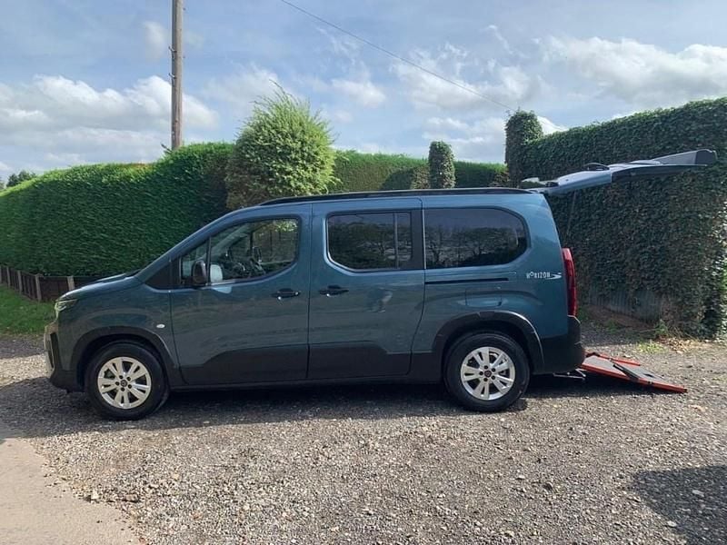 New Peugeot Rifter Allure 2025 Blue MPV