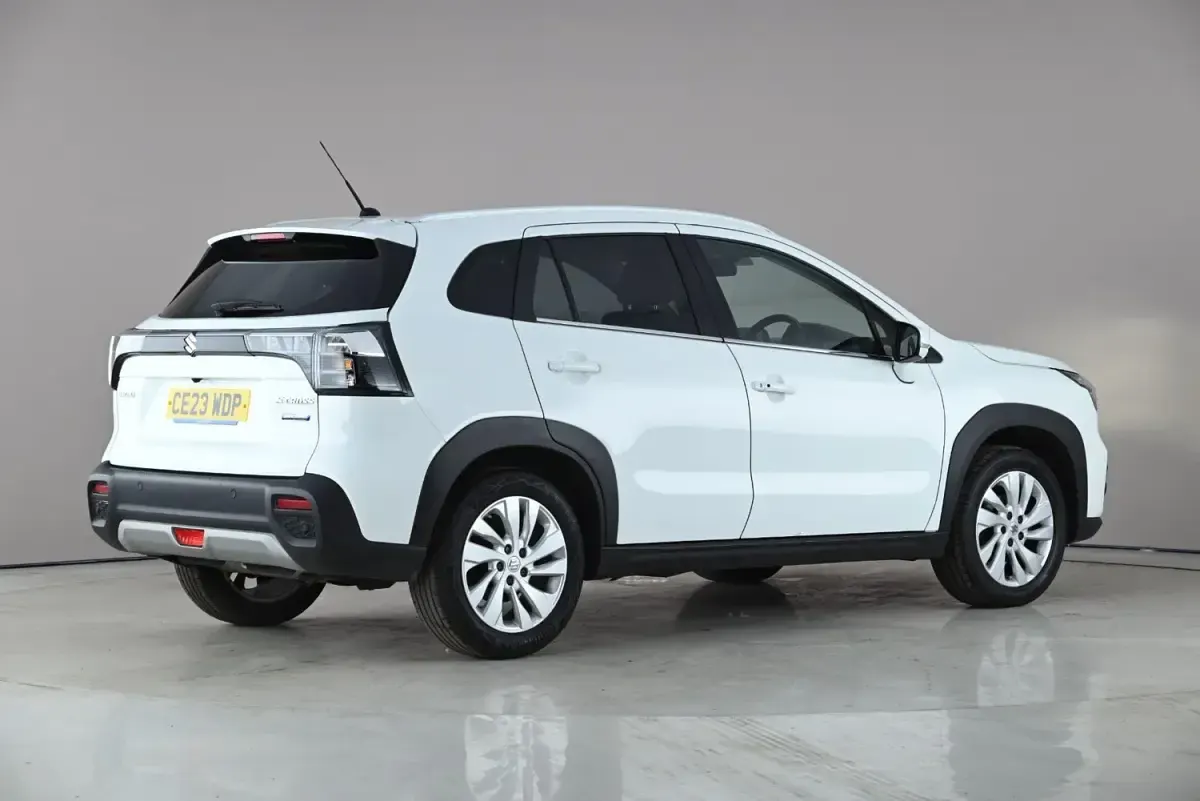 Begagnad Suzuki SX4 S-Cross 2023 Vit SUV