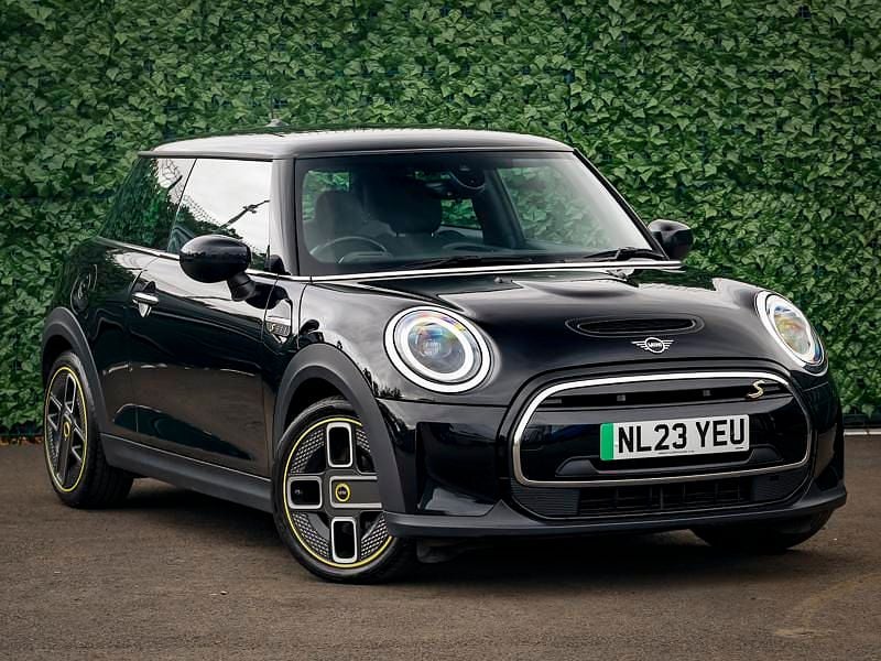Black Used 2023 Mini Cooper S Level 2 Hatchback | £15,998 (Good price) - Image 1/4