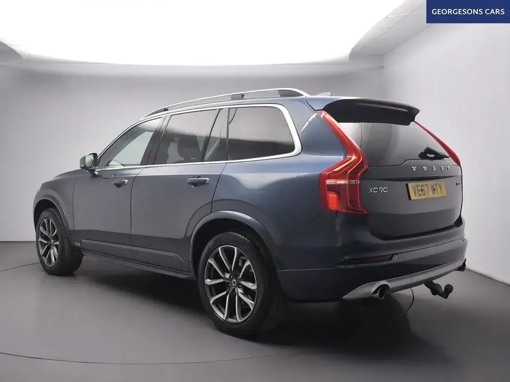 Usado Volvo XC90 Momentum 2018 Azul SUV