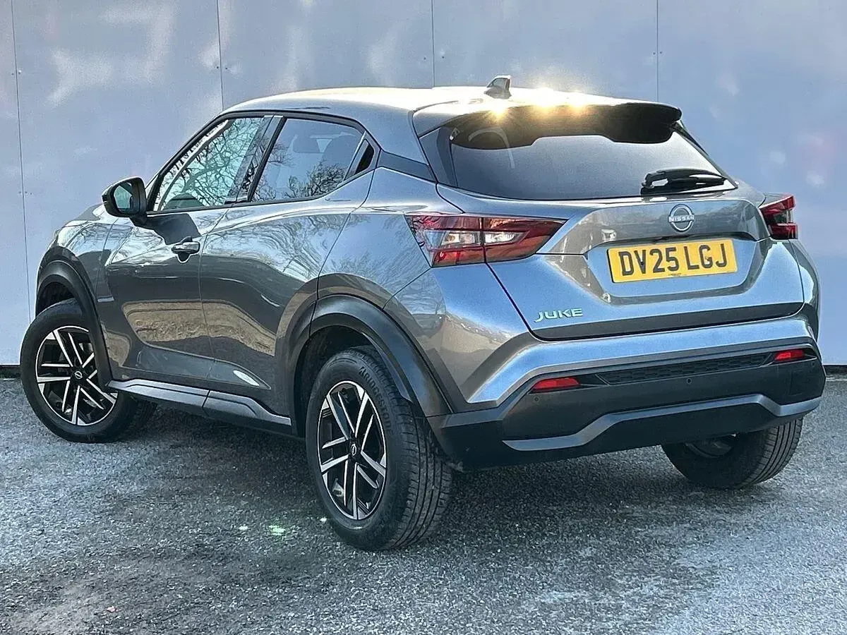 Used Nissan Juke N-Connecta 114 HP (83 kW) 2025 Grey SUV