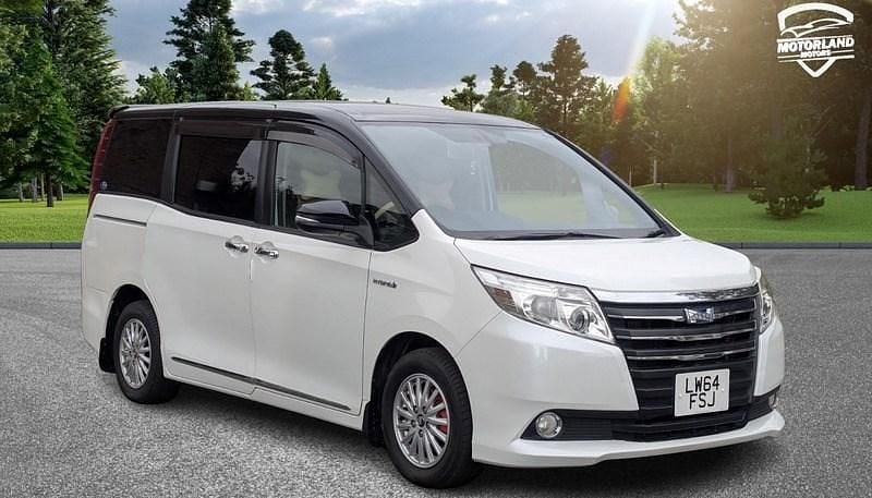 Used Toyota Noah 2014 White