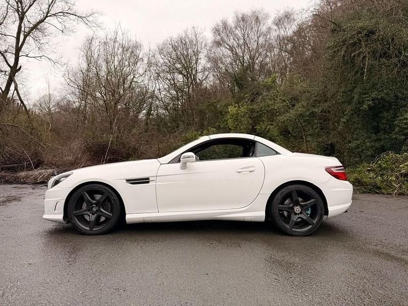 Used Mercedes SLK250 AMG 204 HP (150 kW) 2013 White Cabriolet