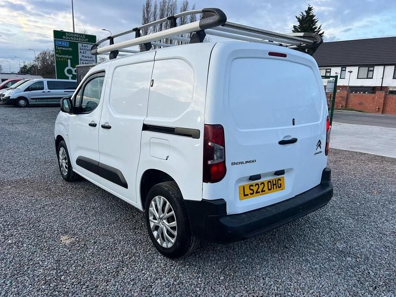 Used Citroën Berlingo 100 HP (73 kW) 2022 White MPV