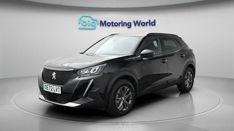 Used Peugeot e-2008 Active+ 100 kW (136 HP) 2022 SUV