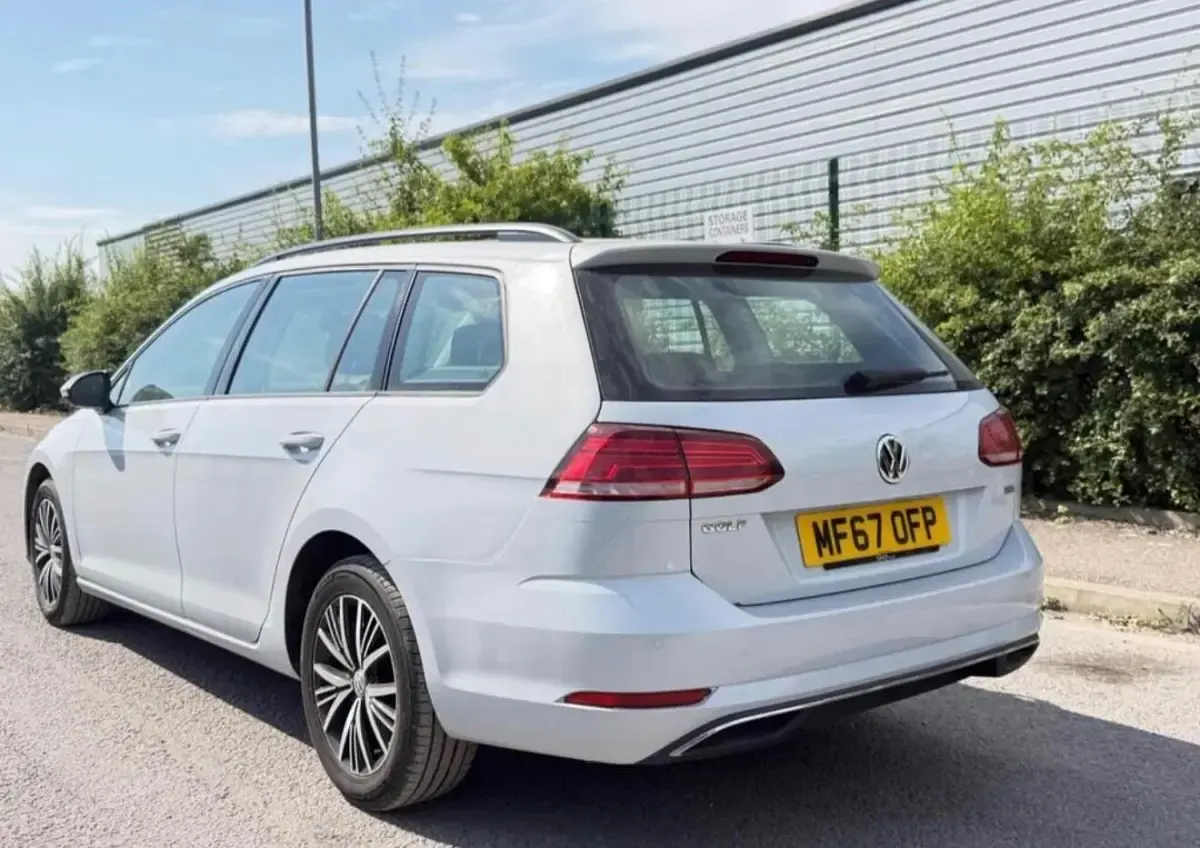 Used VW Golf VII SE 113 HP (83 kW) 2017 Silver Estate