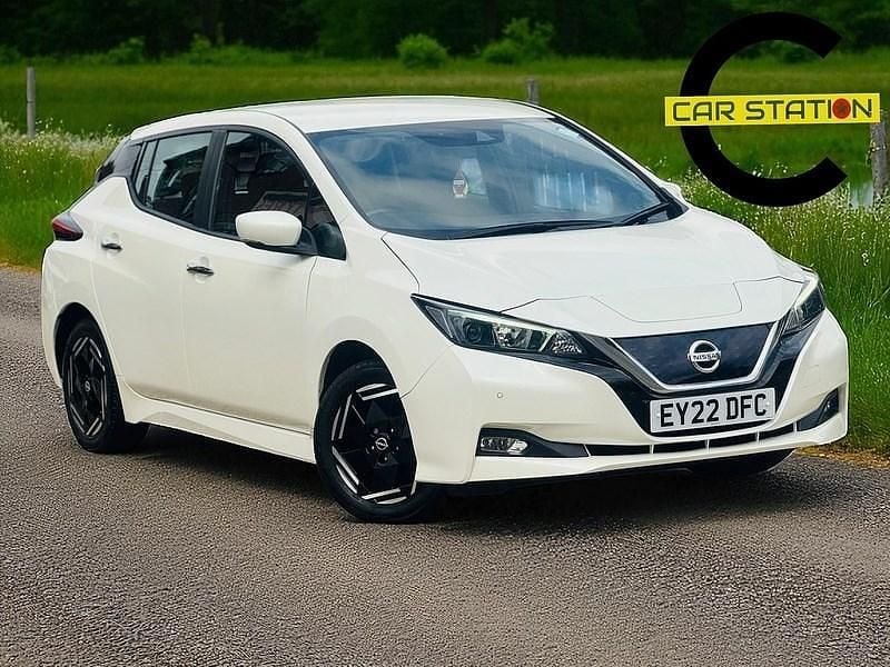 White Used 2022 Nissan Leaf Acenta Hatchback | £6,995 (Super price) - Image 1/4