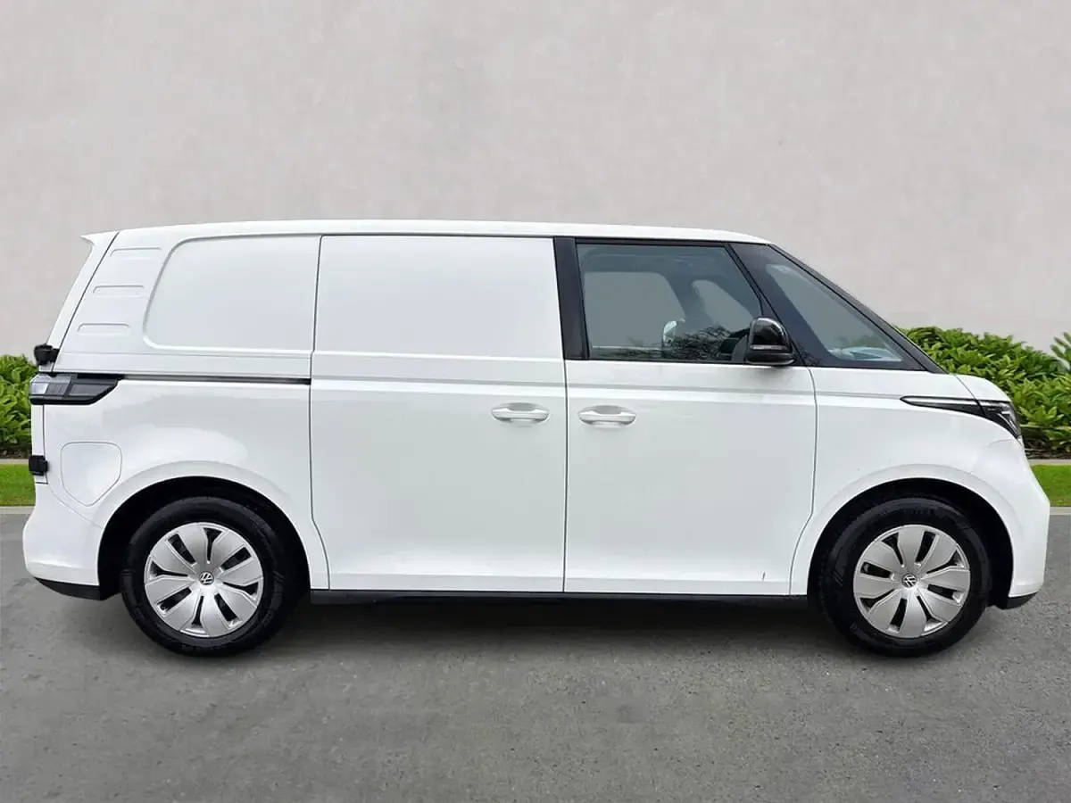 Usado VW ID. Buzz 210 kW (286 HP) 2025 Branco Monovolume
