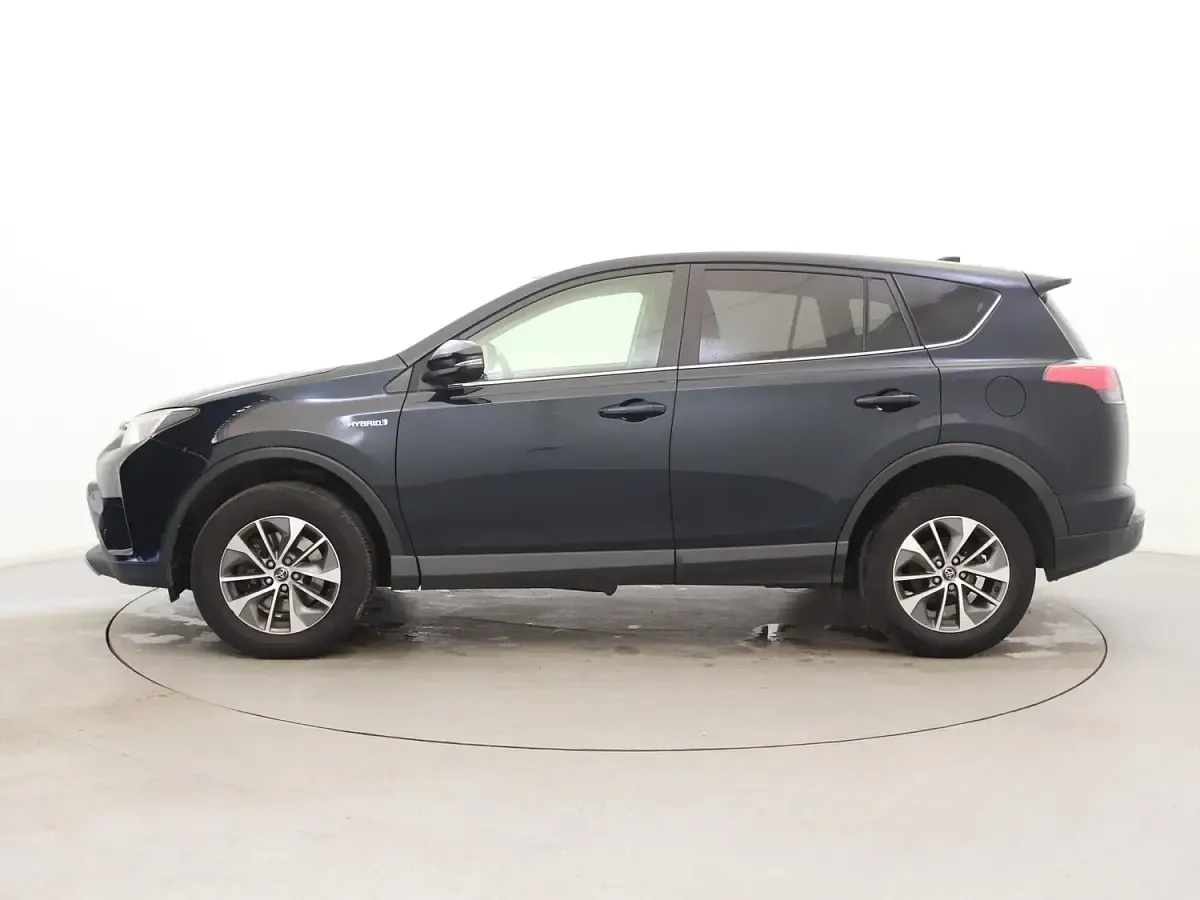 Used Toyota RAV4 2018 Blue SUV