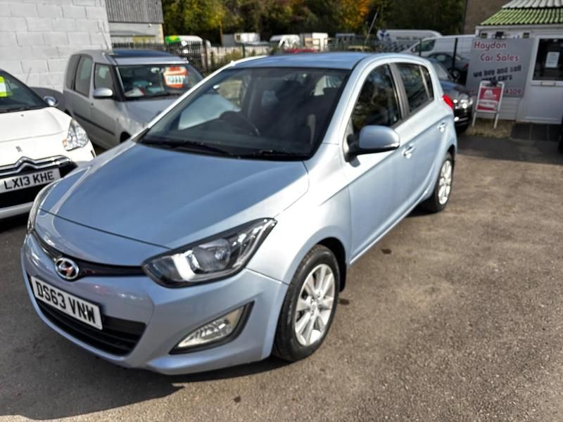 Blue Used 2014 Hyundai i20 Active Hatchback | £4,999 (Fair price) - Image 1/4