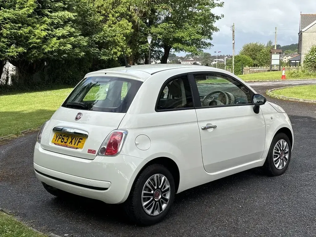 Used Fiat 500 Pop 69 HP (50 kW) 2013 White Hatchback