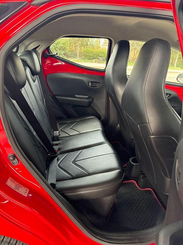 Used Toyota Aygo X-play 68 HP (50 kW) 2017 Red Hatchback