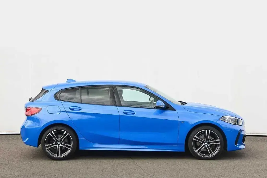 Used BMW 118 M Sport 134 HP (98 kW) 2024 Blue Hatchback