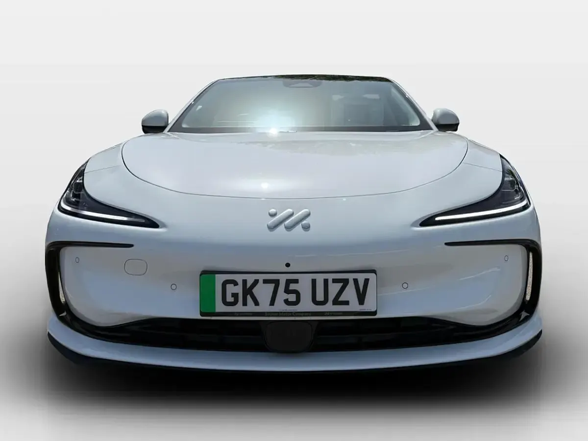 Used MG IM5 216 kW (295 HP) 2025 White Hatchback
