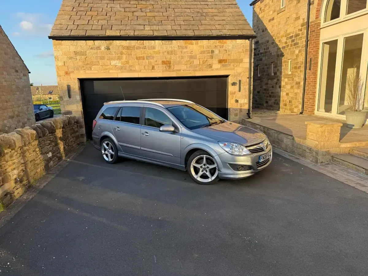 Second-hand Vauxhall Astra SRi 2008 Argintiu Break