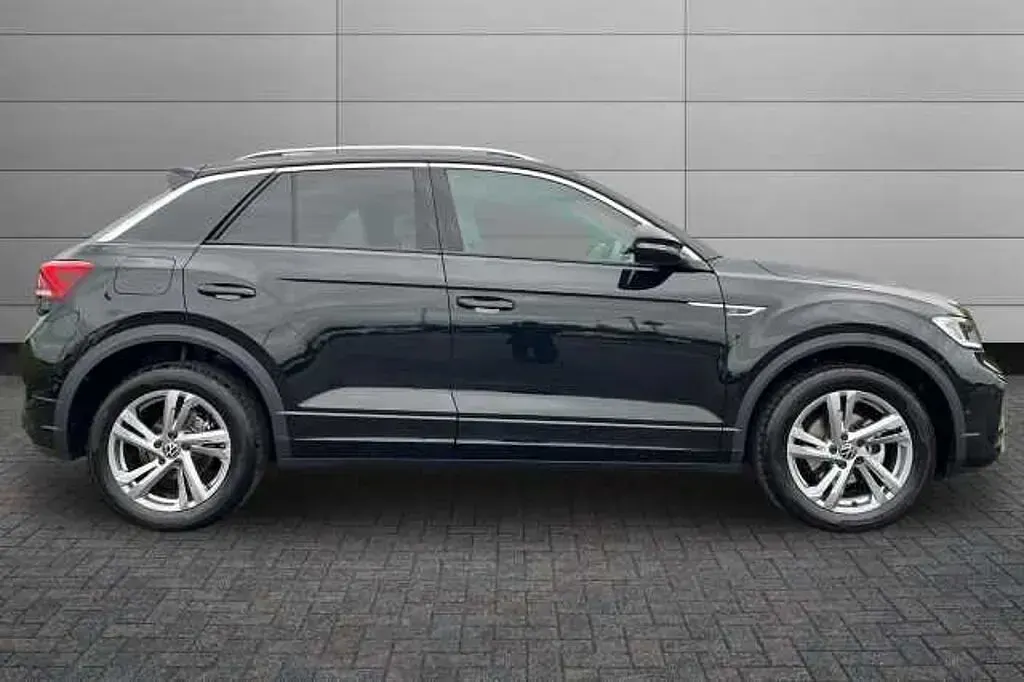 Used VW T-Roc R-line 150 HP (110 kW) 2025 Black SUV