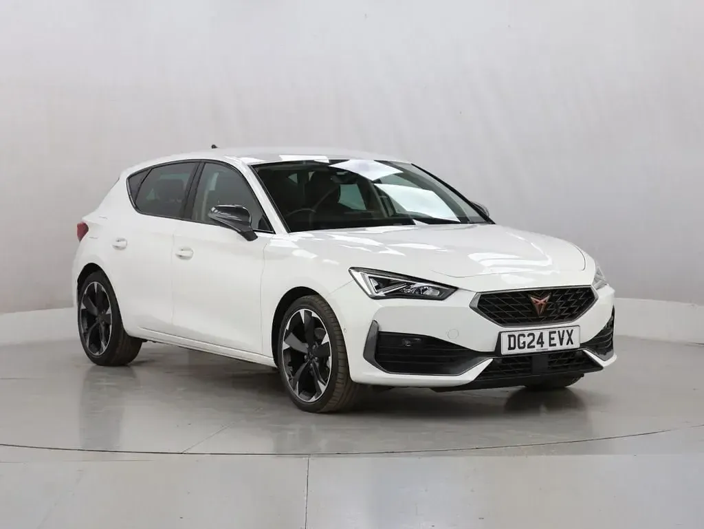 Second-hand Cupra Leon 150 CP (110 kW) 2024 Alb Hatchback