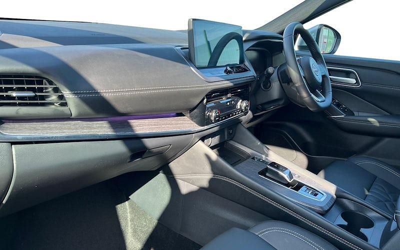 Used Nissan Qashqai Tekna 190 HP (139 kW) 2025 Silver SUV