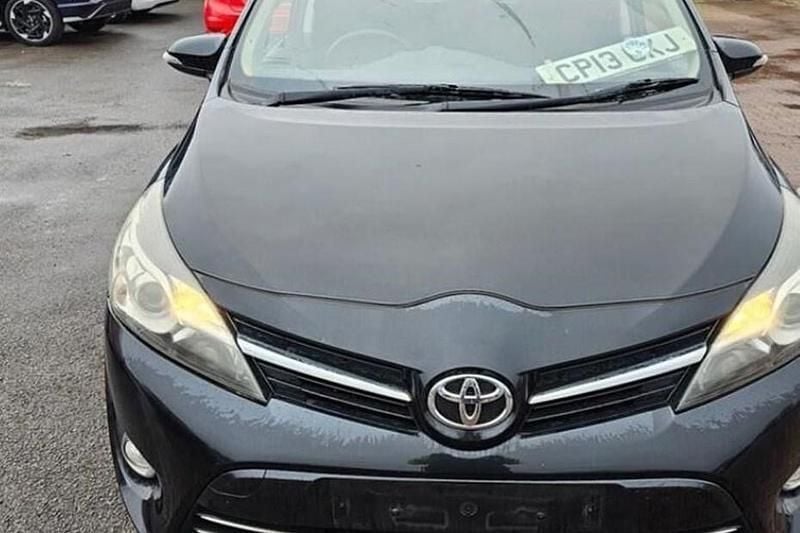 Used Toyota Verso 132 HP (97 kW) 2013 Black MPV