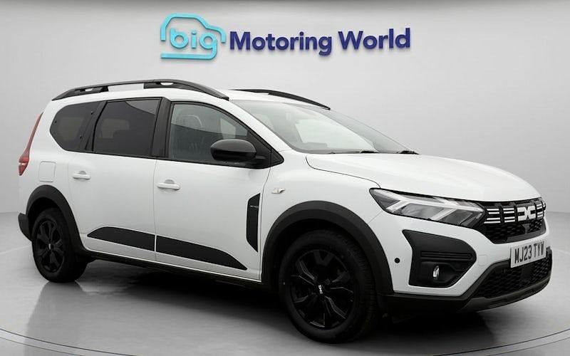 Used 2023 Dacia Jogger Extreme Estate | £15,400 (Fair price) - Image 1/4