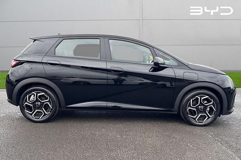 New BYD Dolphin Comfort 150 kW (204 HP) 2025 Black Hatchback