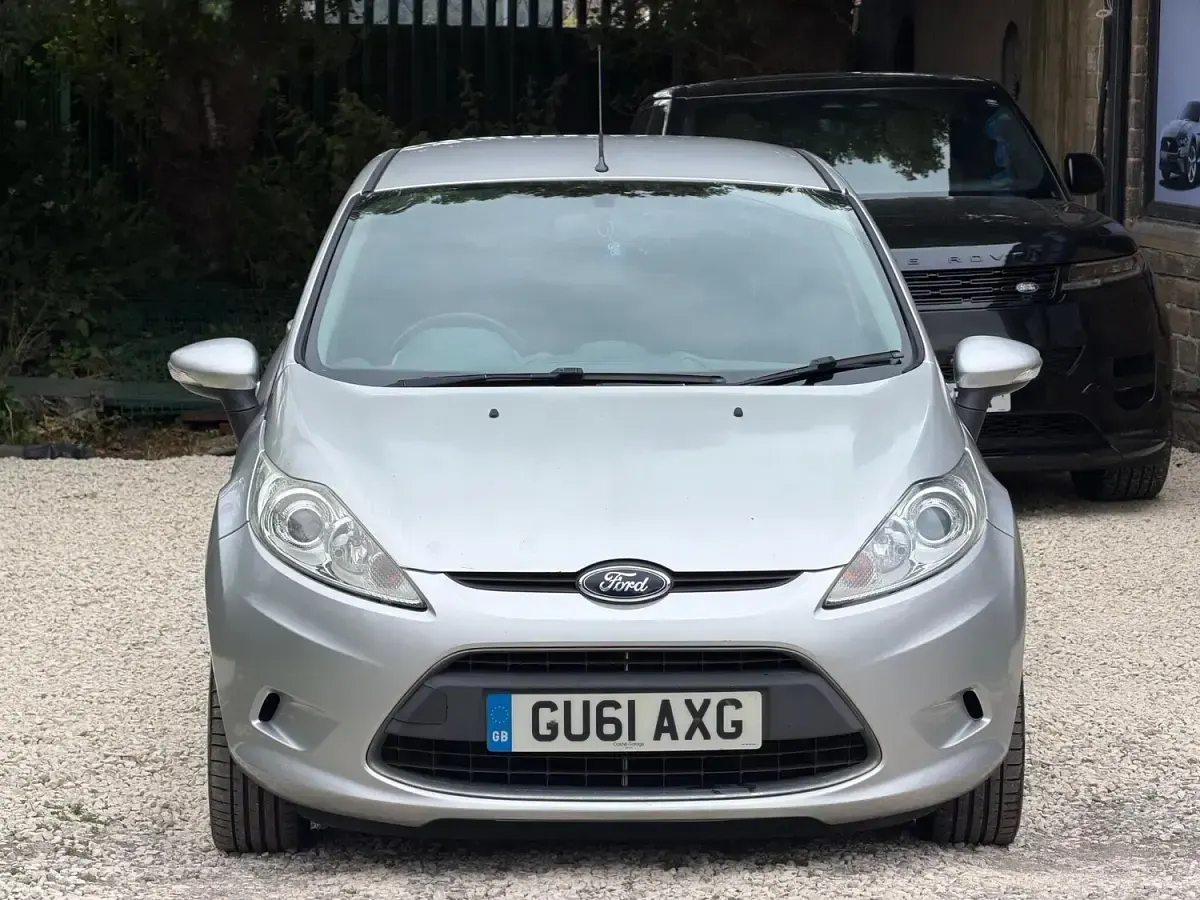Used Ford Fiesta Zetec 2011 Silver Hatchback