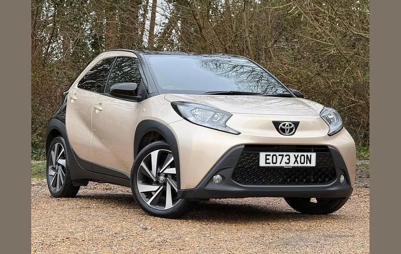 Ginger beige bitone Used 2023 Toyota Aygo X SUV | £13,192 (Good price) - Image 1/4