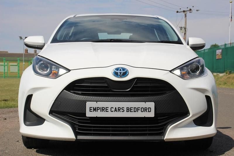 Used Toyota Yaris Hybrid 2021 White Hatchback