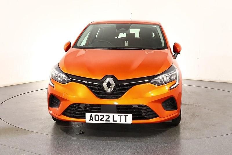 Używany Renault Clio V Iconic 2022 Pomarańczowy Hatchback