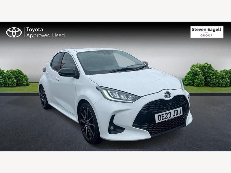 White Used 2023 Toyota Yaris Hybrid Sport Hatchback | £17,683 (Fair price) - Image 1/3