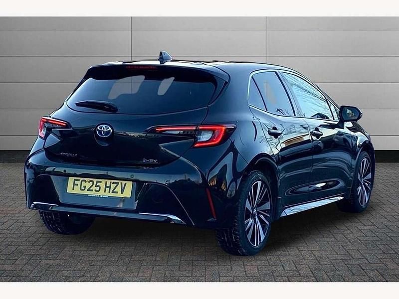 Used Toyota Corolla Design 140 HP (102 kW) 2025 Black Hatchback