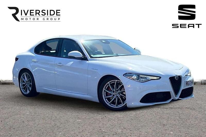 Alfa white Used 2017 Alfa Romeo Giulia Veloce Sedan | £14,990 (Good price) - Image 1/4