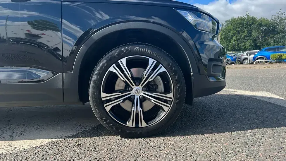 Used Volvo XC40 Inscription 262 HP (192 kW) 2021 Black SUV