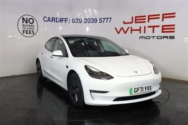 White Used 2021 Tesla Model 3 Long Range RWD Sedan | £20,488 (Fair price) - Image 1/4