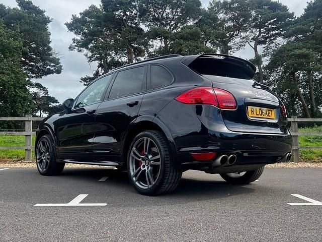 Used Porsche Cayenne Turbo 500 HP (367 kW) 2014 Black SUV