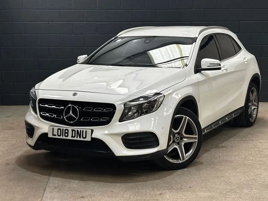 Used Mercedes GLA200 Executive 156 HP (114 kW) 2018 White SUV