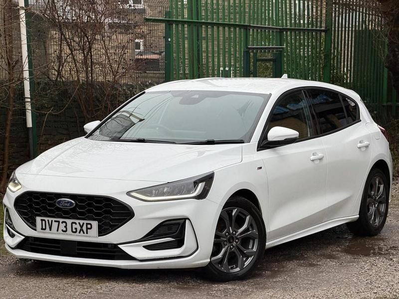 Used Ford Focus ST-Line 2023 White Hatchback