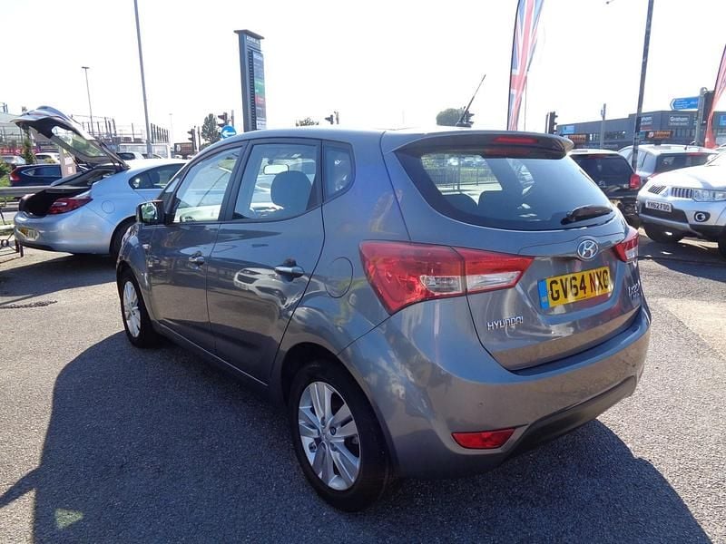 Used Hyundai ix20 Active 115 HP (84 kW) 2015 Grey Hatchback