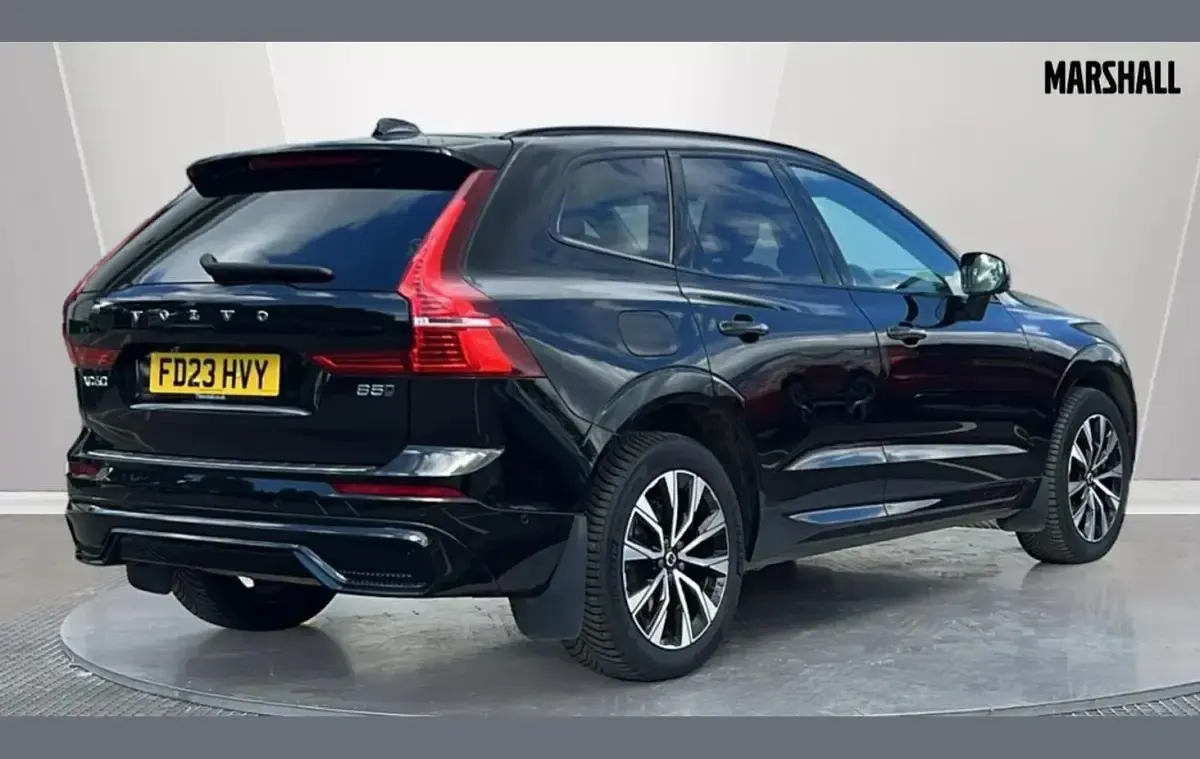 Used Volvo XC60 Plus 247 HP (181 kW) 2023 Black SUV