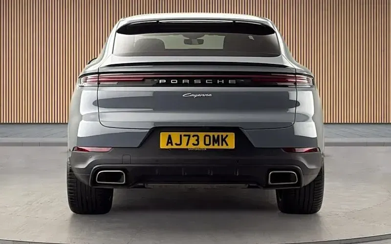 Used Porsche Cayenne 354 HP (260 kW) 2024 Grey SUV