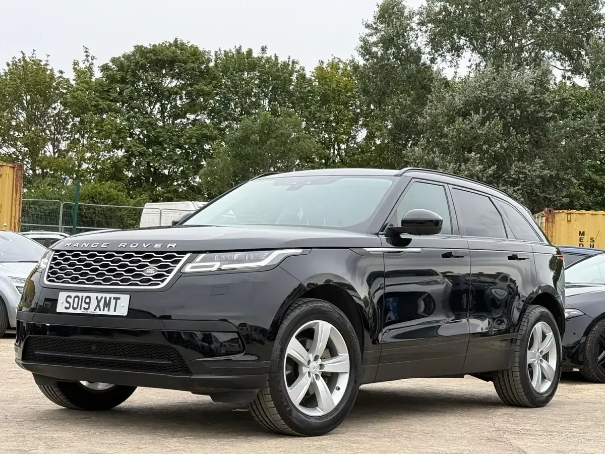 Used Land Rover Range Rover Velar S 177 HP (130 kW) 2019 Black SUV