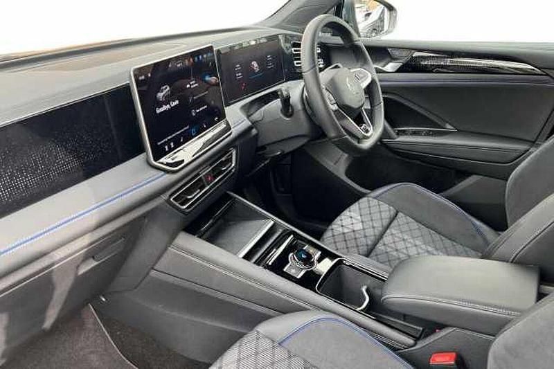 Used VW Tiguan R-line 150 HP (110 kW) 2025 Dolphin grey SUV