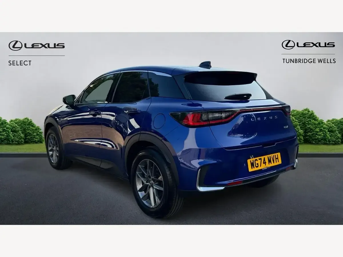 Used Lexus LBX 136 HP (100 kW) 2025 Blue SUV