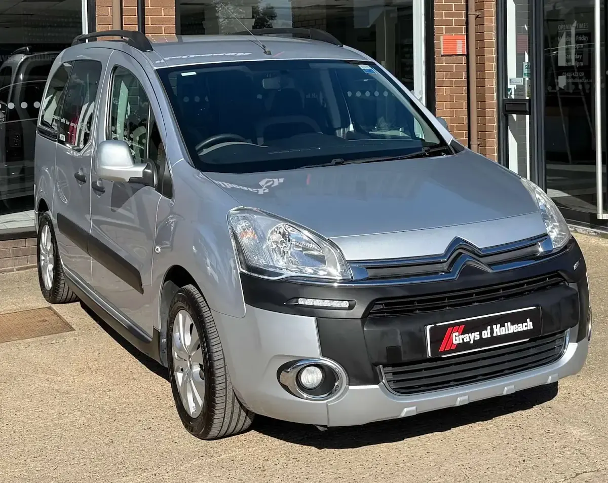 Used Citroën Berlingo XTR 90 HP (66 kW) 2015 Silver MPV