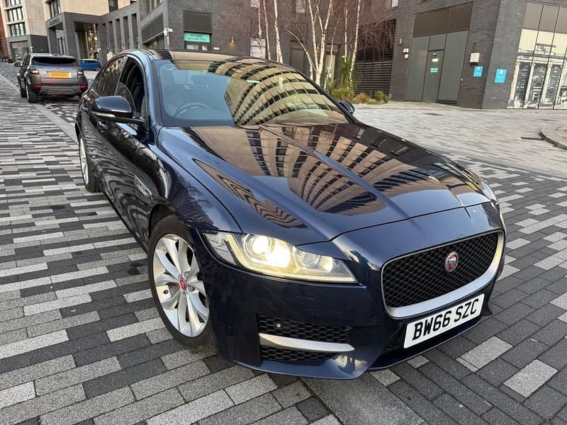 Used Jaguar XF R-Sport 180 HP (132 kW) 2017 Blue Sedan