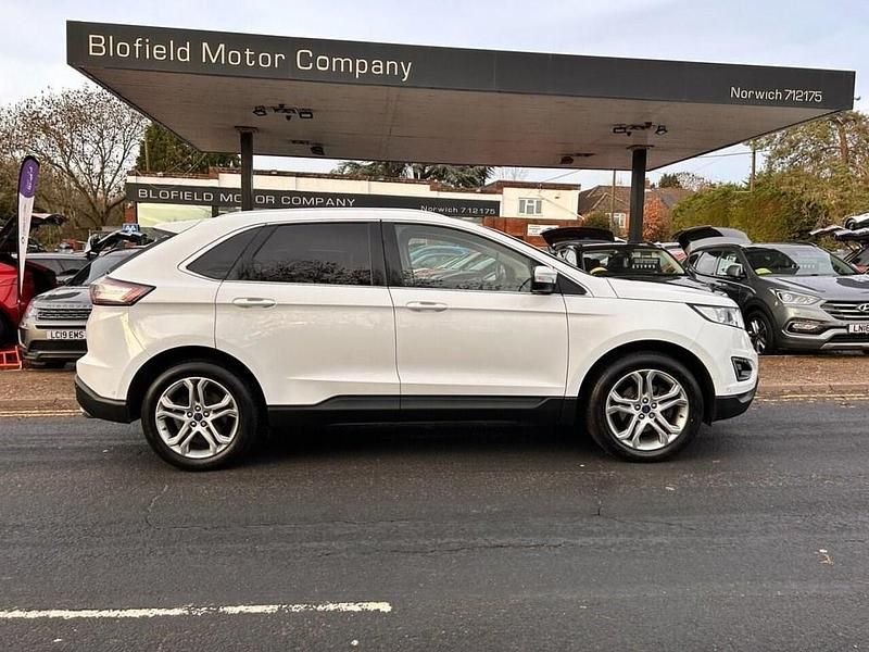 Used Ford Edge Titanium 210 HP (154 kW) 2017 White SUV